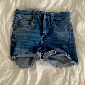 American Eagle High Ruse shorts. Size 00